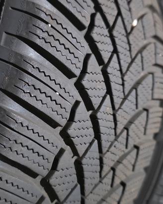 Pneumatici Invernali Gomme da Neve Bridgestone