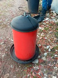 Mangiatoia per galline