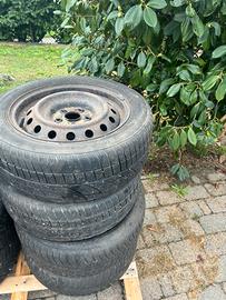Gomme auto con cervhi per Toyota auris