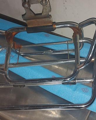 Porta pacchi per scooter