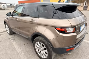 Land Rover Range Evoque 2.0 TD4 180 CV 5p. Pure