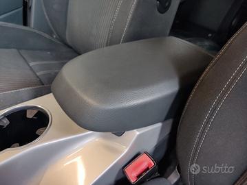 Poggia braccio FORD C MAX del 2011
