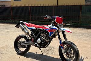 fantic Motard 125 4 tempi