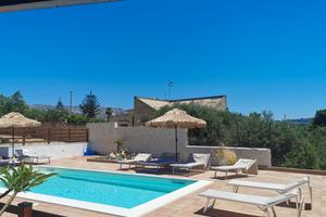 Appartamenti in Villa con piscina a Sciacca