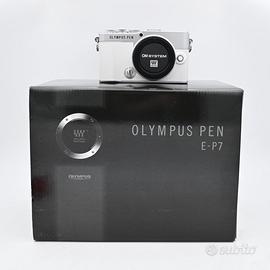 Olympus Olympus PEN E-P7 Bianca 2.373 scatti