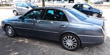 Lancia Thesis 3.0 V6 24V aut - 6 cilindri Busso -