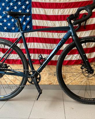 POSEIDON Bici gravel