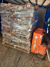 Legna da ardere su bancali secca