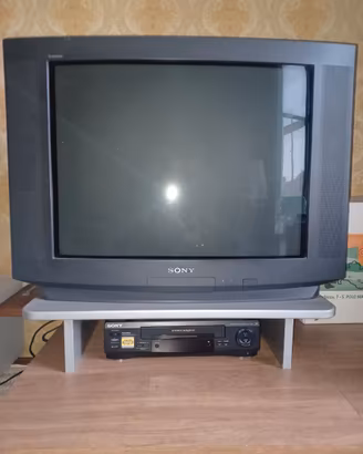 Televisore e Videoregistratore Sony