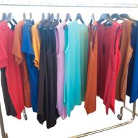 stock di abbigliamento