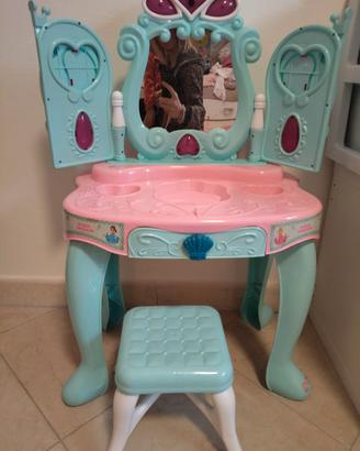 Postazione specchiera bimba