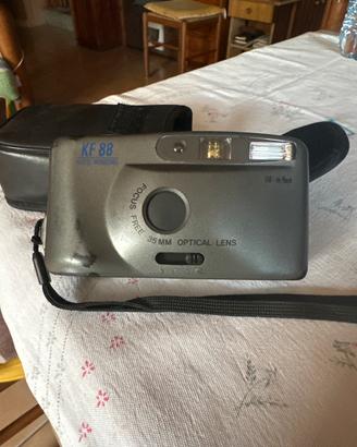 Fotocamera analogica kf88