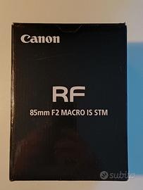 Canon RF 85mm f/2 Macro IS STM