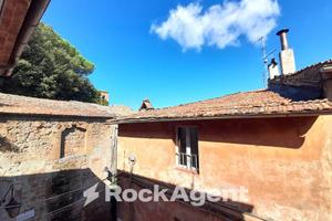 APPARTAMENTO CENTRO STORICO DA RISTRUTTURARE