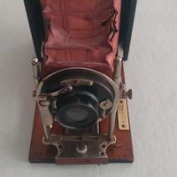 Macchina fotografica antica 9x12