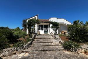 Villa a Corigliano d'Otranto 9 locali