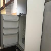 Frigorifero incassato con congelatore