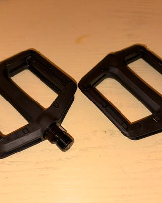 Pedali flat mtb