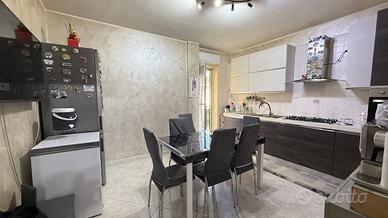 Appartamento di 90 m² con 3 locali a Giugliano in 