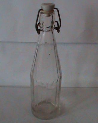 BOTTIGLIA  VET. 1/2 LT. CON TAP.MECCANICO ANNI 60