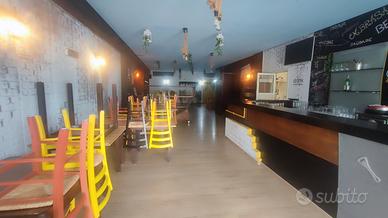 Locale commerciale 180 mq arredato