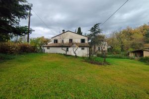 CASA SEMINDIPENDENTE A SOGLIANO AL RUBICONE