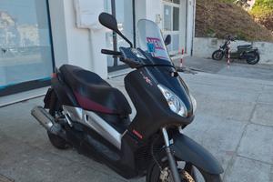 Yamaha Xmax 250