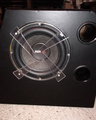 Subwoofer e amplificatore
