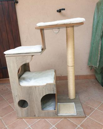 Tiragraffi con rifugio e ripiani per gatti