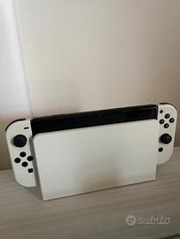 Nintendo Switch Oled + Mario Kart 8 Deluxe
