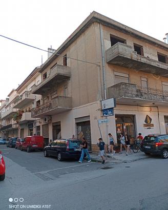 Appartamento più  terrazzo m2 300