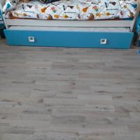 letti singoli con materassi.