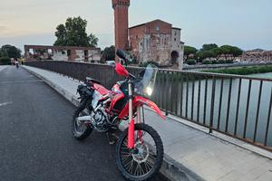CRF 300 L con molti accessori
