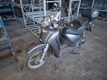 Aprilia Scarabeo 200 Demolito - Per Ricambi