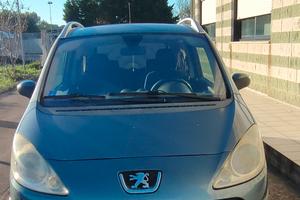 Peugeot 1007 1.4 HDi Happy – Diesel 