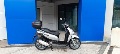 Piaggio Carnaby 200