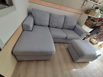 Divano angolare a tre posti