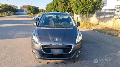 Peugeot 5008 7 posti
