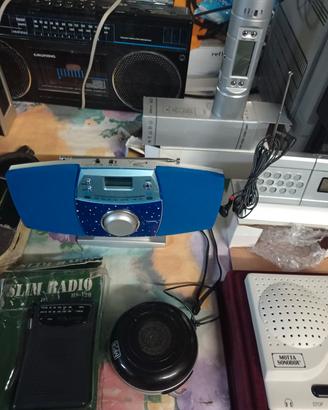 Radio a pile e con filo elettrico grandi e piccole