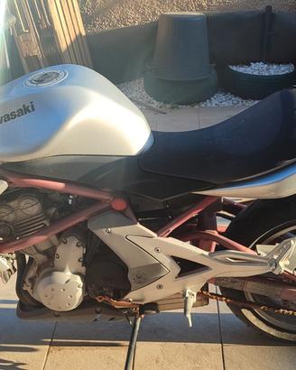 Kawasaki er6n 
