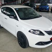 Lancia Ypsilon 1.0 firefly hybrid Silver s&s 70cv