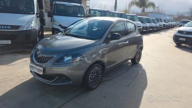 Lancia Ypsilon 1.0 FireFly 5 porte S&S Hybrid Gold