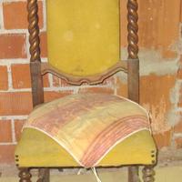 Sedia In Legno Lavorato E Velluto