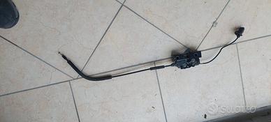 serratura  cofano polo 2011