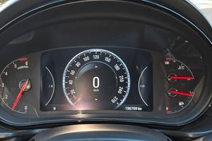 opel insignia  sports tourer sw 2000/130cv anno 20