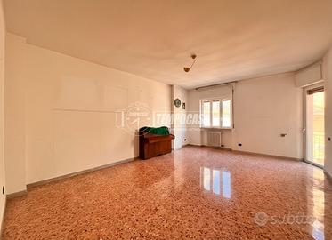 QUADRILOCALE IN CENTRO