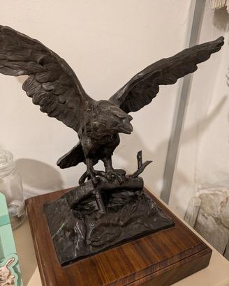 Statua aquila in bronzo