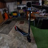 monopattino elettrico argento "pininfarina"