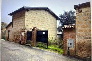 Immobile in asta di 281 m² con 4 locali e box auto