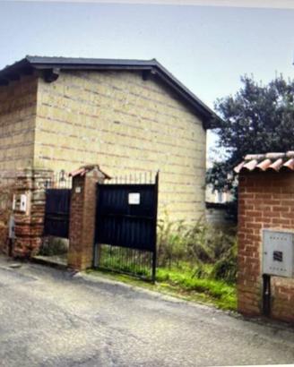 Immobile in asta di 281 m² con 4 locali e box auto